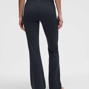 Lululemon Wunder Under SmoothCover High-Rise Bootcut Pant  - Sz 4